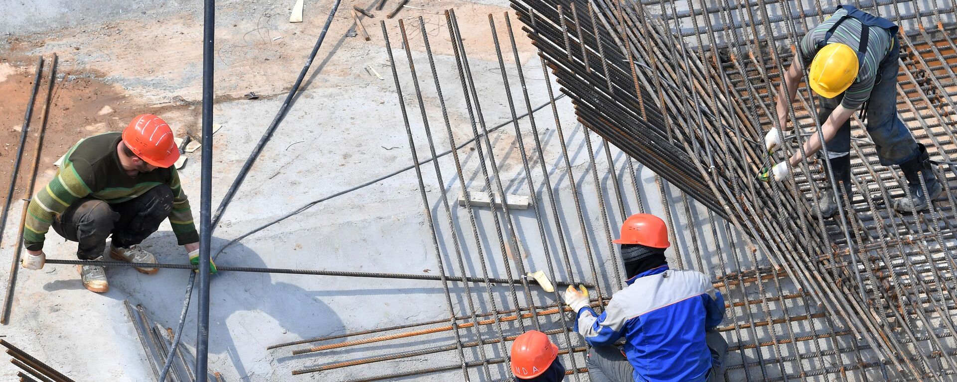 Строительство колеса обозрения Солнце Москвы - Sputnik Узбекистан, 1920, 03.11.2025