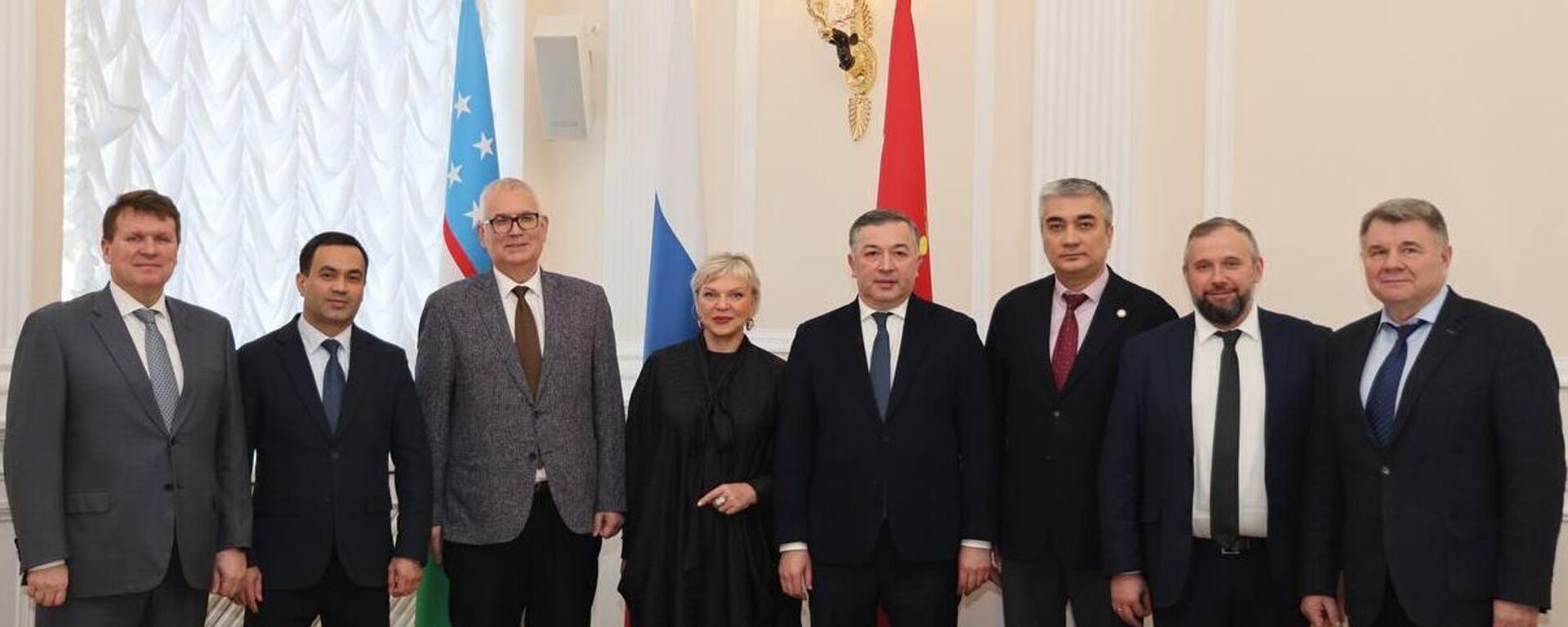 Санкт-Петербург укрепляет сотрудничество с Республикой Узбекистан в сфере трудовой миграции  - Sputnik Узбекистан, 1920, 11.02.2025