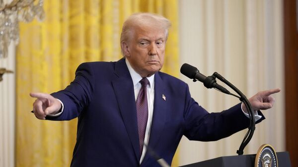 Президент Дональд Трамп  - Sputnik Ўзбекистон