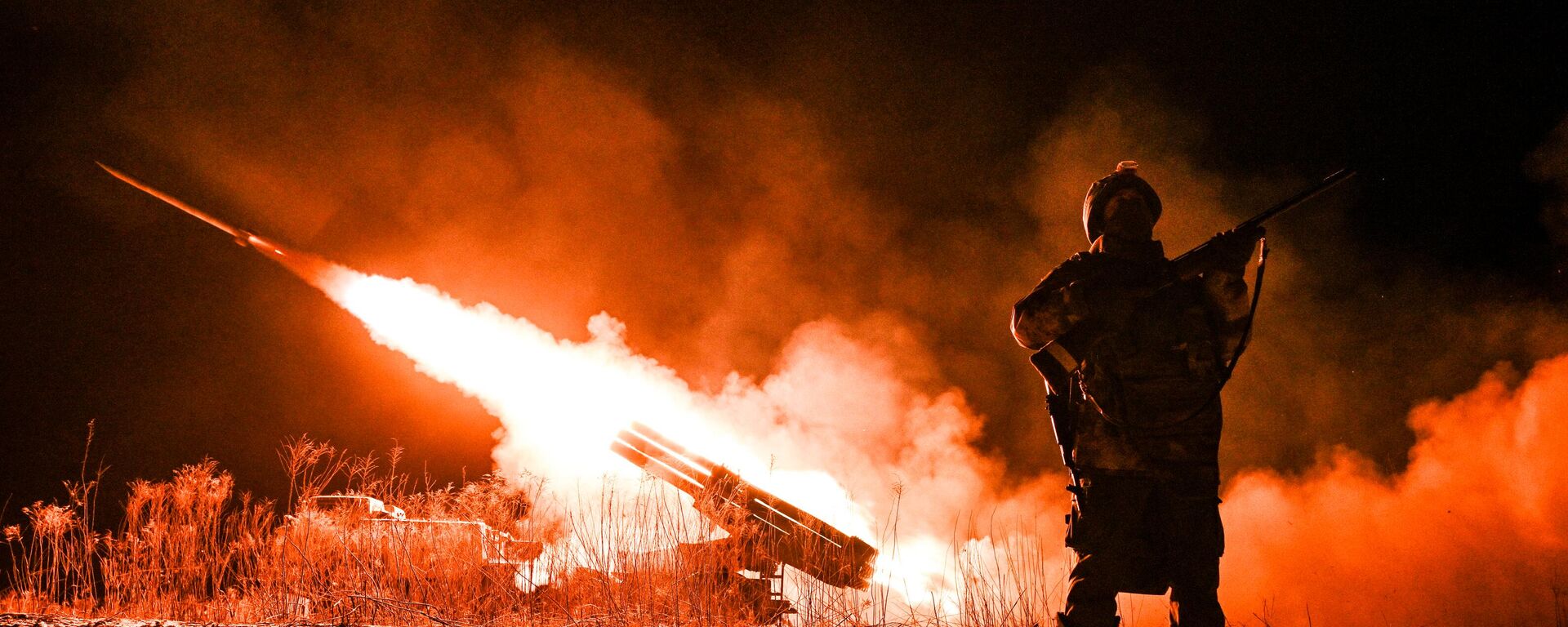 Работа РСЗО 9К57 Ураган добровольческого отряда Барс-22 Тигр в Курской области - Sputnik Узбекистан, 1920, 26.02.2025