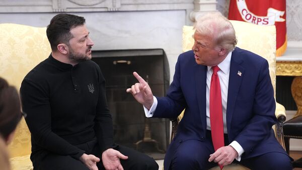Президент США Дональд Трамп и Владимир Зеленский в Овальном кабинете Белого дома - Sputnik Ўзбекистон