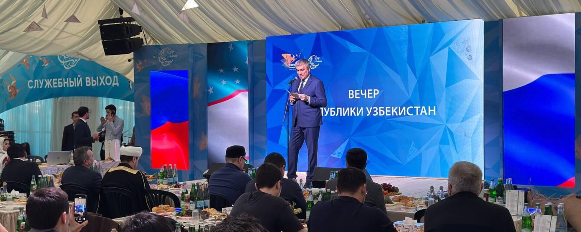  Благотворительное мероприятие Шатер Рамадана на территории Московской мемориальной мечети.  - Sputnik Ўзбекистон, 1920, 08.03.2025
