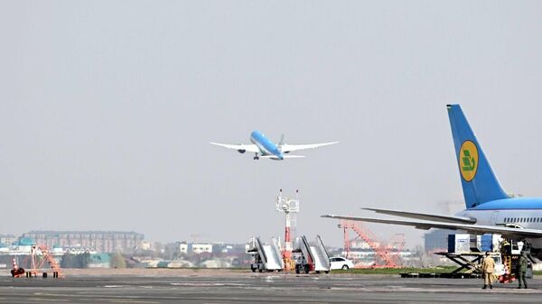 Президент Узбекистана отбыл в Париж - Sputnik Узбекистан