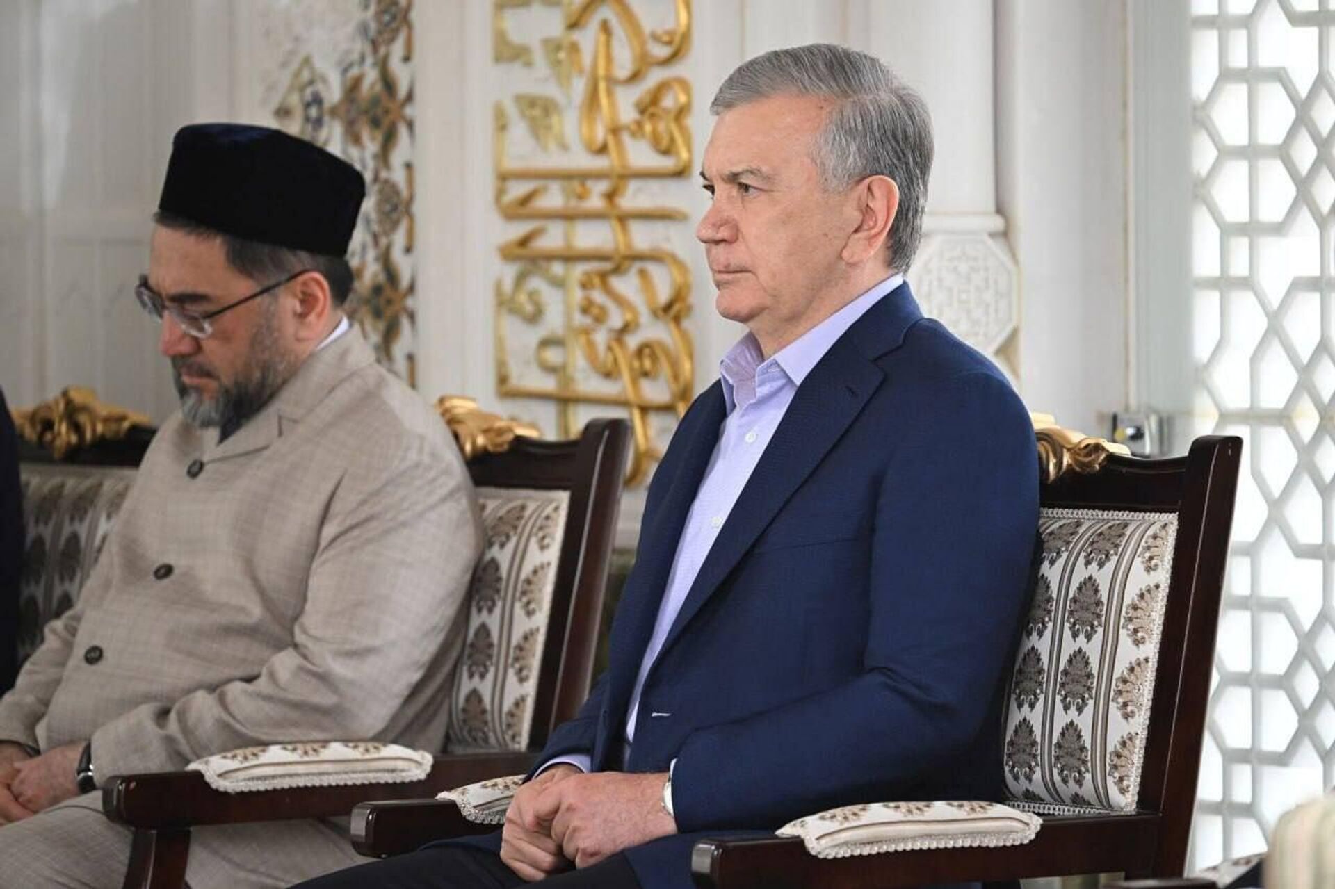Prezident Shavkat Mirziyoyev posetil memorialniy kompleks Xazrati Xizr i mejdunarodniy turisticheskiy sentr Velikiy shelkoviy put Prezident Shavkat Mirziyoyev posetil memorialniy kompleks Xazrati Xizr i mejdunarodniy turisticheskiy sentr Velikiy shelkoviy put - Sputnik O‘zbekiston, 1920, 22.03.2025