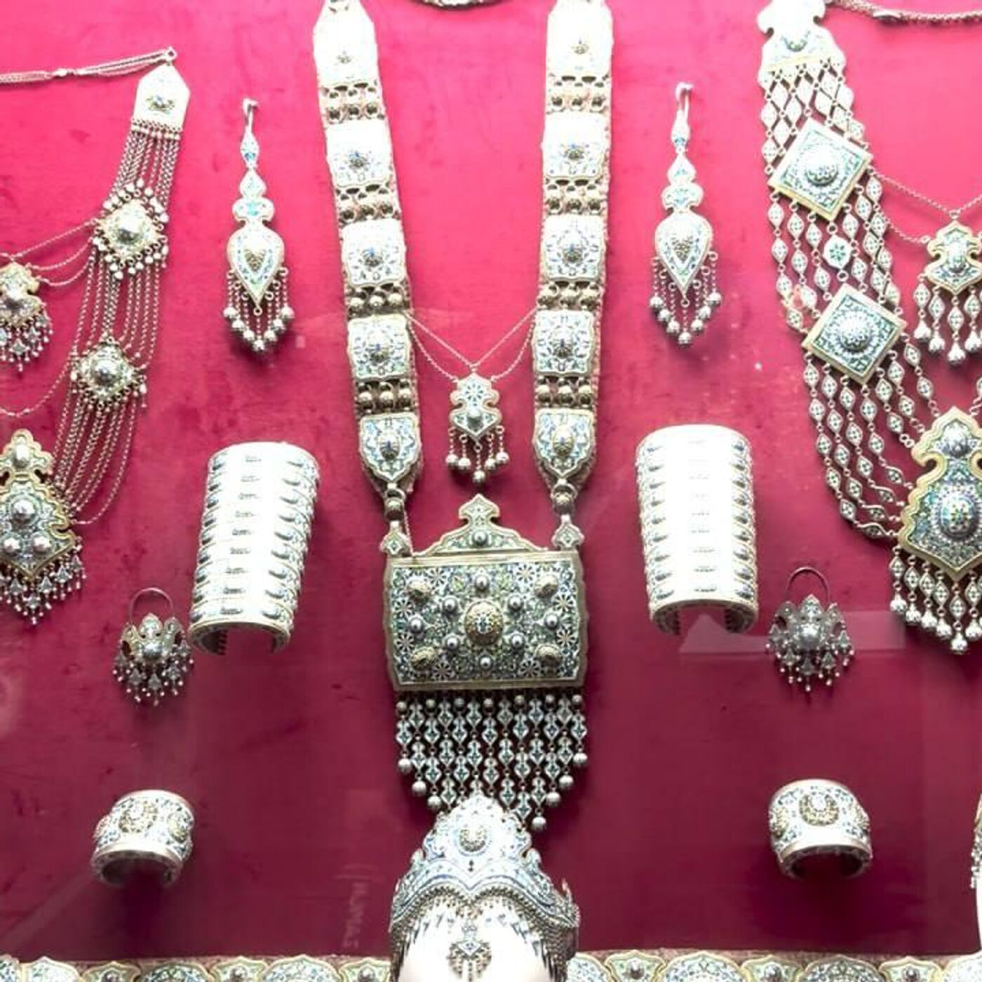 Bir chol fohishaga buyurdi Hovuzda porno tomosha qilish