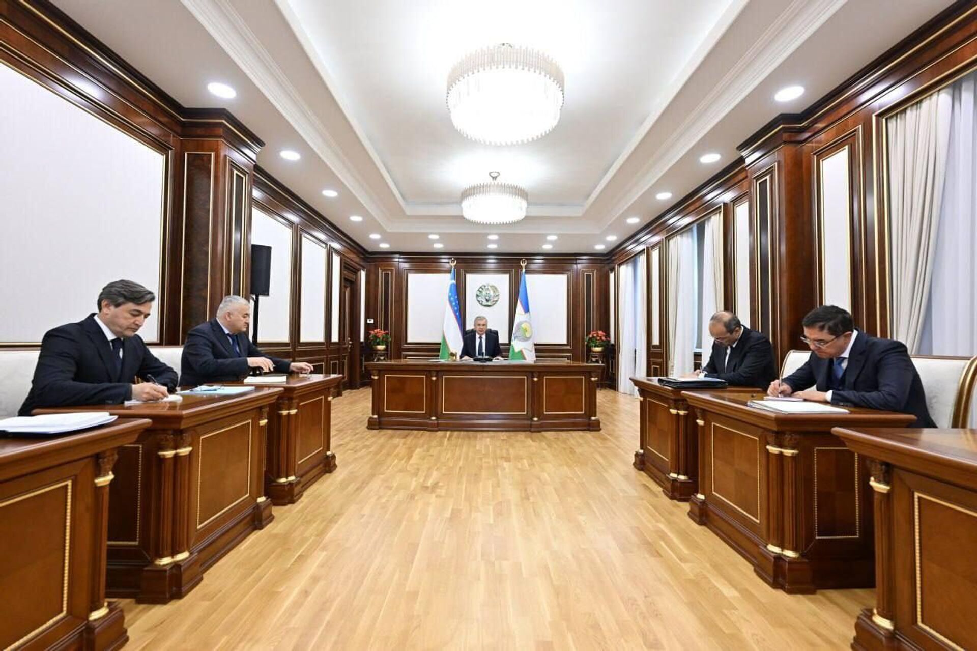 Glave gosudarstva dolojeno o xode vipolneniya zadach, napravlennix na razvitie atomnoy energetiki v strane Glave gosudarstva dolojeno o xode vipolneniya zadach, napravlennix na razvitie atomnoy energetiki v strane - Sputnik O‘zbekiston, 1920, 28.03.2025
