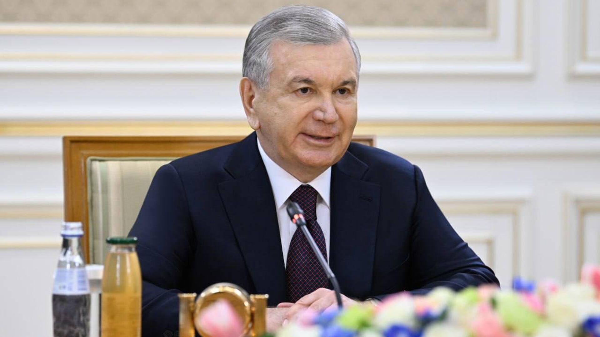 Шавкат Мирзиёев и Касым-Жомарт Токаев провели неформальную встречу в городе Алматы Шавкат Мирзиёев и Касым-Жомарт Токаев провели неформальную встречу в городе Алматы - Sputnik Ўзбекистон, 1920, 07.06.2025