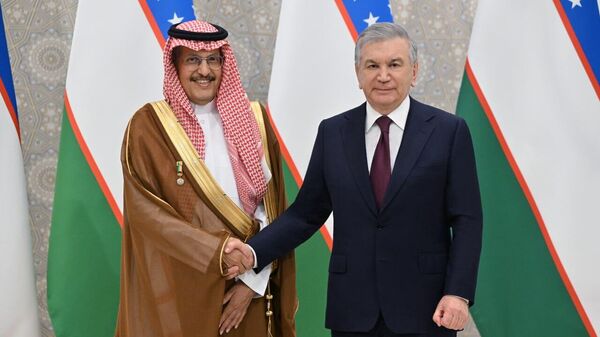 Шавкат Мирзиёев принял сопредседателя узбекско-саудовского Делового совета, председателя правления компании ACWA Power Мухаммада Абунайяна. - Sputnik Узбекистан