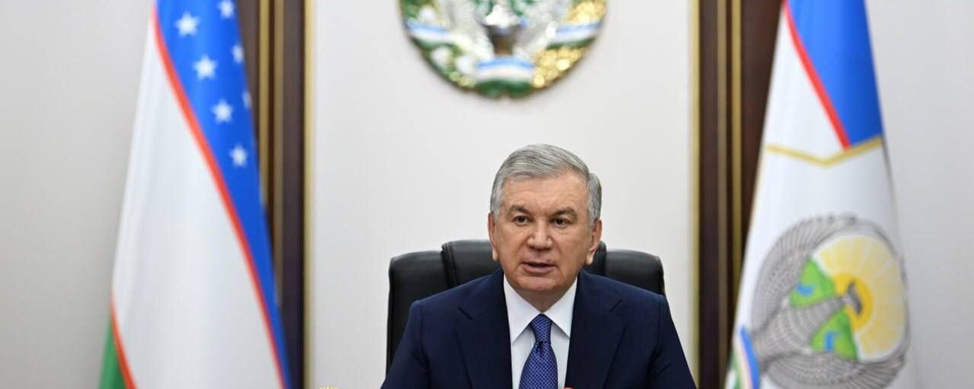 Шавкат Мирзиёев ознакомился с презентацией предложений по формированию правовых основ градостроительной реновации. - Sputnik Ўзбекистон, 1920, 09.04.2025