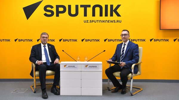 Вице-спикер Совфеда РФ Константин Косачев о развитии отношений с Узбекистаном - Sputnik Узбекистан