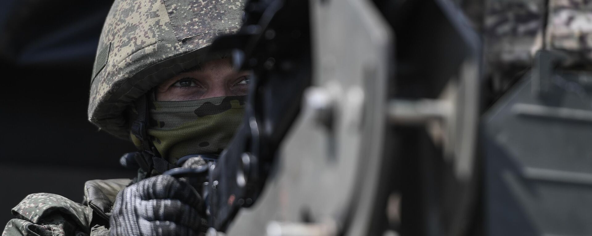 Работа мобильной группы быстрого реагирования в зоне СВО - Sputnik Узбекистан, 1920, 20.06.2025