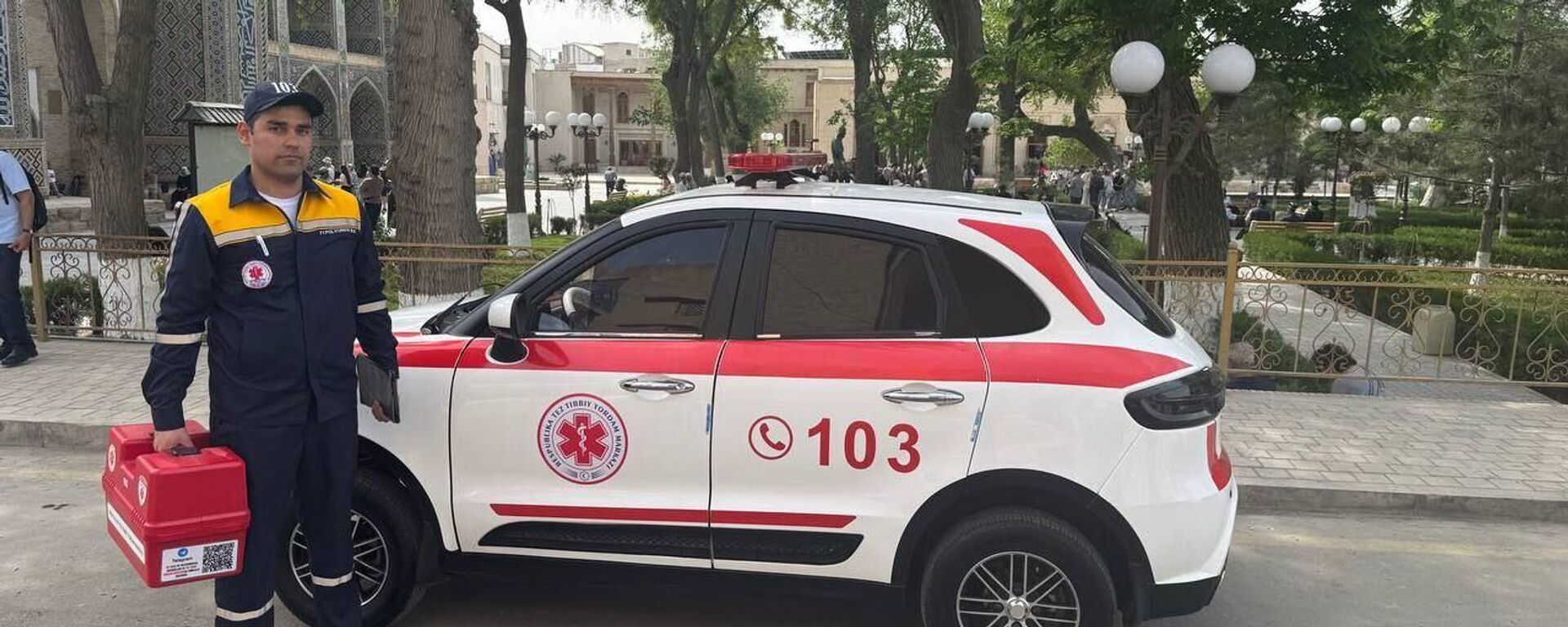 В Бухаре запустили круглосуточные электромобили скорой помощи - Sputnik Узбекистан, 1920, 13.04.2025