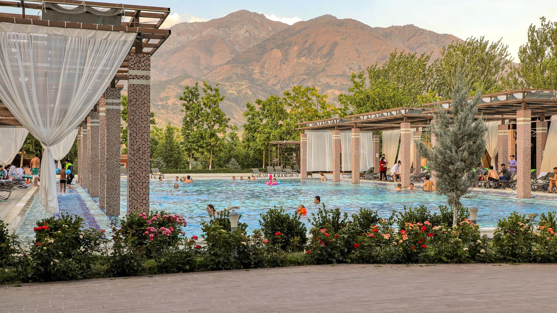 Charos DeLuxe Resort Charos DeLuxe Resort - Sputnik Узбекистан, 1920, 14.04.2025