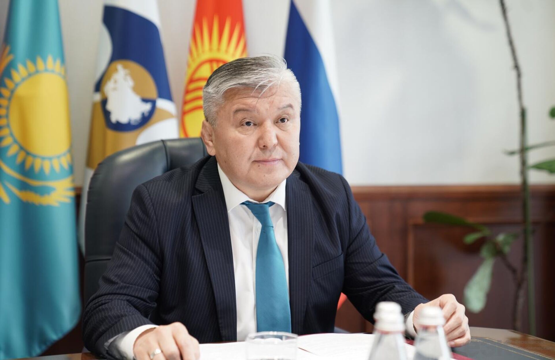 Интеграцию в сфере транспорта обсудил профильный Консультативный комитет ЕЭК Интеграцию в сфере транспорта обсудил профильный Консультативный комитет ЕЭК - Sputnik Узбекистан, 1920, 18.04.2025