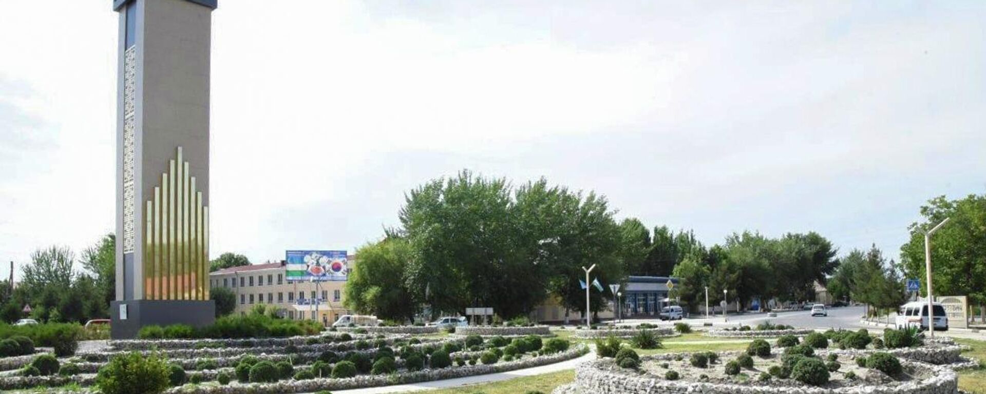 В центре Язъяванского района Ферганы возведена 15-метровая часовая башня - Sputnik Узбекистан, 1920, 22.04.2025