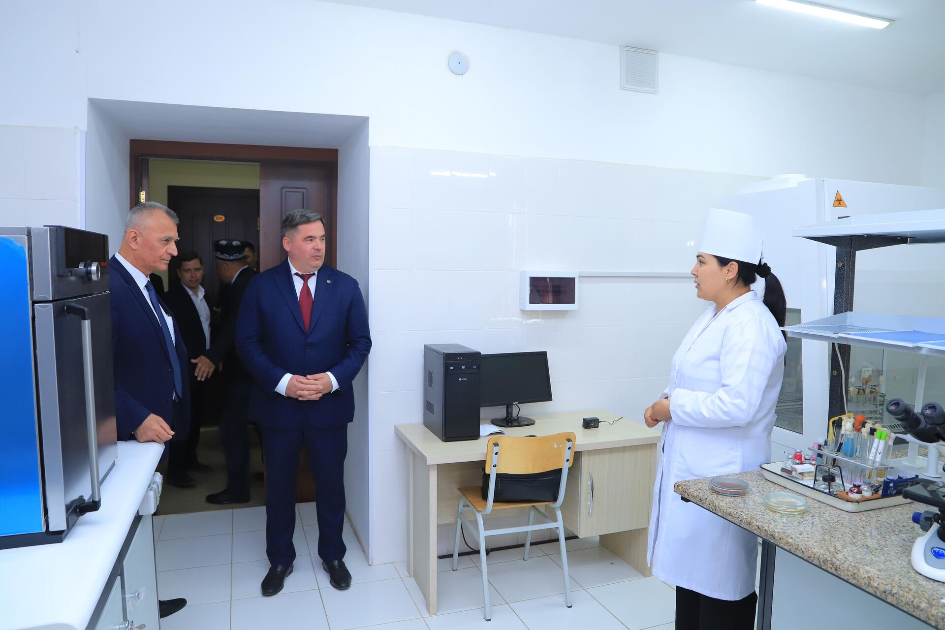 Студенты-ветеринары из Самарканда пройдут стажировку в Санкт-Петербурге Студенты-ветеринары из Самарканда пройдут стажировку в Санкт-Петербурге - Sputnik Ўзбекистон, 1920, 23.04.2025