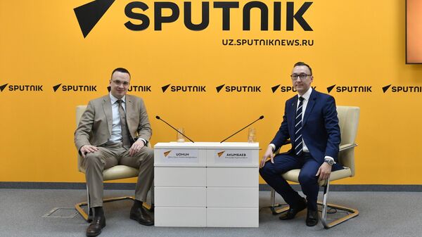 Брифинг заместителя губернатора Свердловской области Дмитрия Ионина о сотрудничестве с Узбекистаном - Sputnik Узбекистан