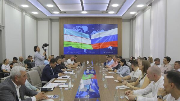 В Ташкенте прошла встреча зампреда ТПП Узбекистана с исполнительным директором Клуба предпринимателей Дальнего Востока. - Sputnik Узбекистан