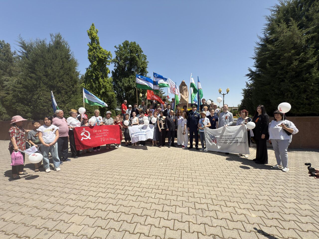 К 80-летию Победы: в Ташкенте зажгли "Огонь памяти"