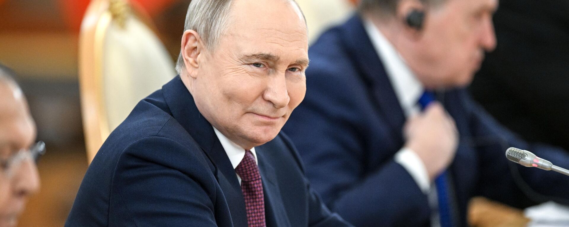 Президент России Владимир Путин - Sputnik Ўзбекистон, 1920, 08.05.2025