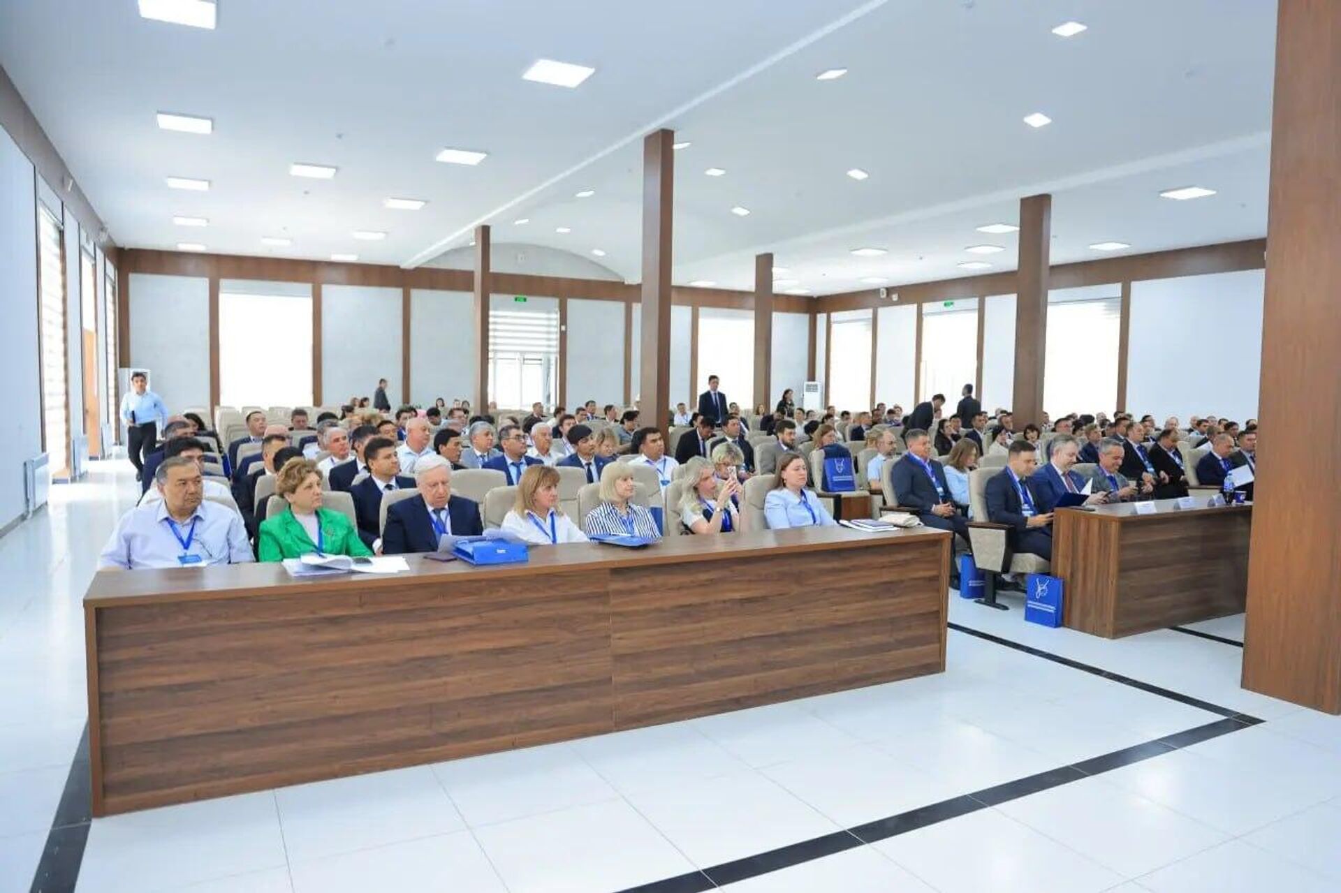 На международной конференции в Намангане подписано более 15 документов На международной конференции в Намангане подписано более 15 документов - Sputnik Ўзбекистон, 1920, 23.05.2025