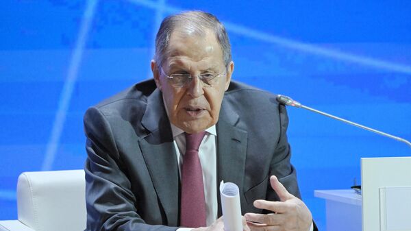 Глава МИД РФ С. Лавров выступил на конференции об исторических южнорусских землях - Sputnik Узбекистан