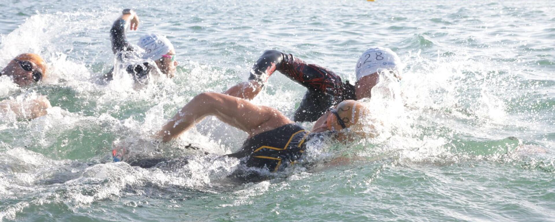 В Самарканде проходят престижные соревнования — World Triathlon Cup Samarkand-2025 и World Triathlon Para Cup Samarkand-2025. - Sputnik Узбекистан, 1920, 24.05.2025