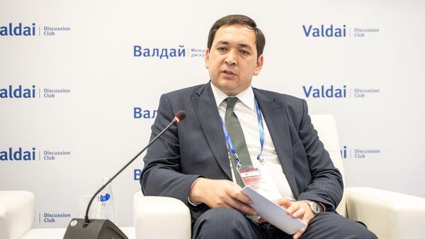 Клуб Валдай в партнёрстве с Институтом стратегических и межрегиональных исследований при Президенте Республики Узбекистан проводит российско-узбекскую конференцию на тему Россия и Узбекистан: приоритетные направления сотрудничества.  - Sputnik Ўзбекистон