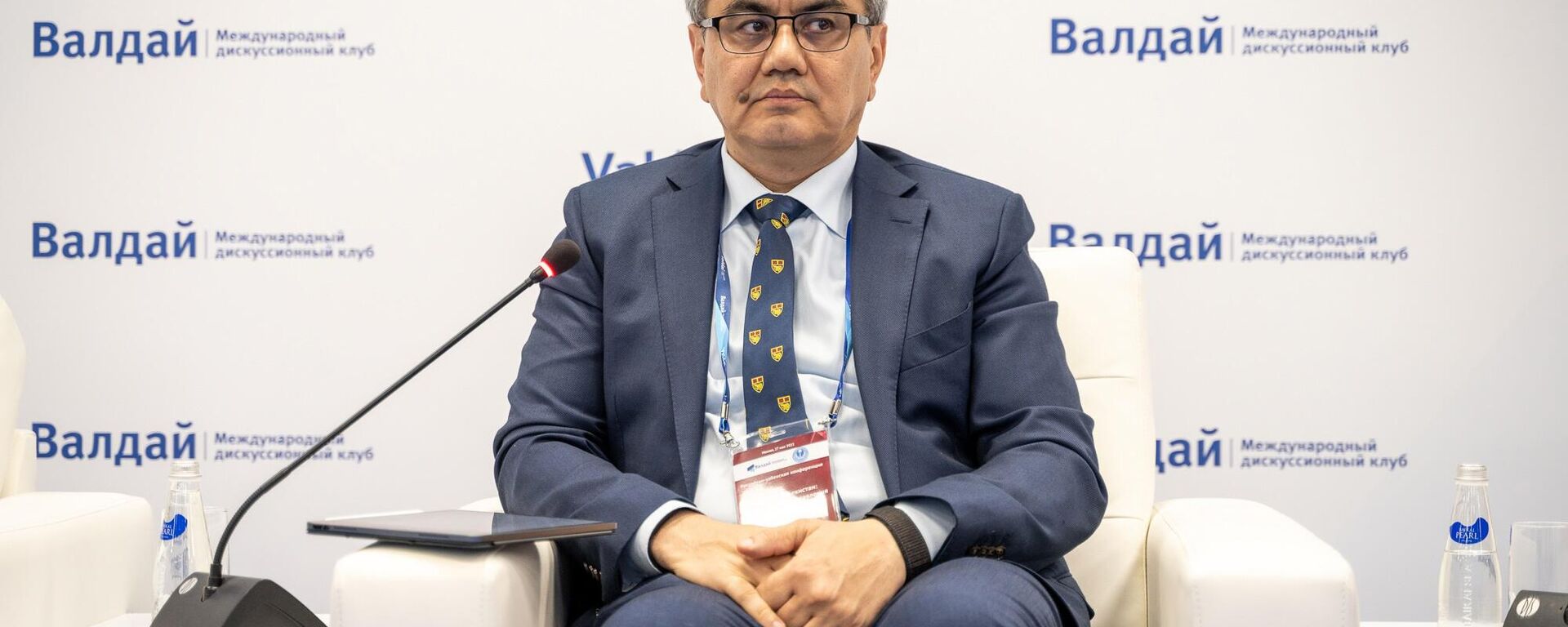 Обид Хакимов, директор Центра экономических исследований и реформ при Администрации Президента Республики Узбекистан - Sputnik Ўзбекистон, 1920, 28.05.2025