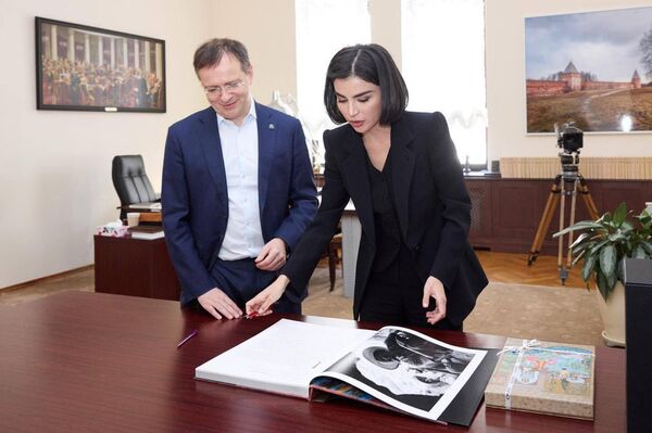 Саида Мирзиёева встретилась с помощником Президента Российской Федерации Владимиром Мединским - Sputnik Ўзбекистон