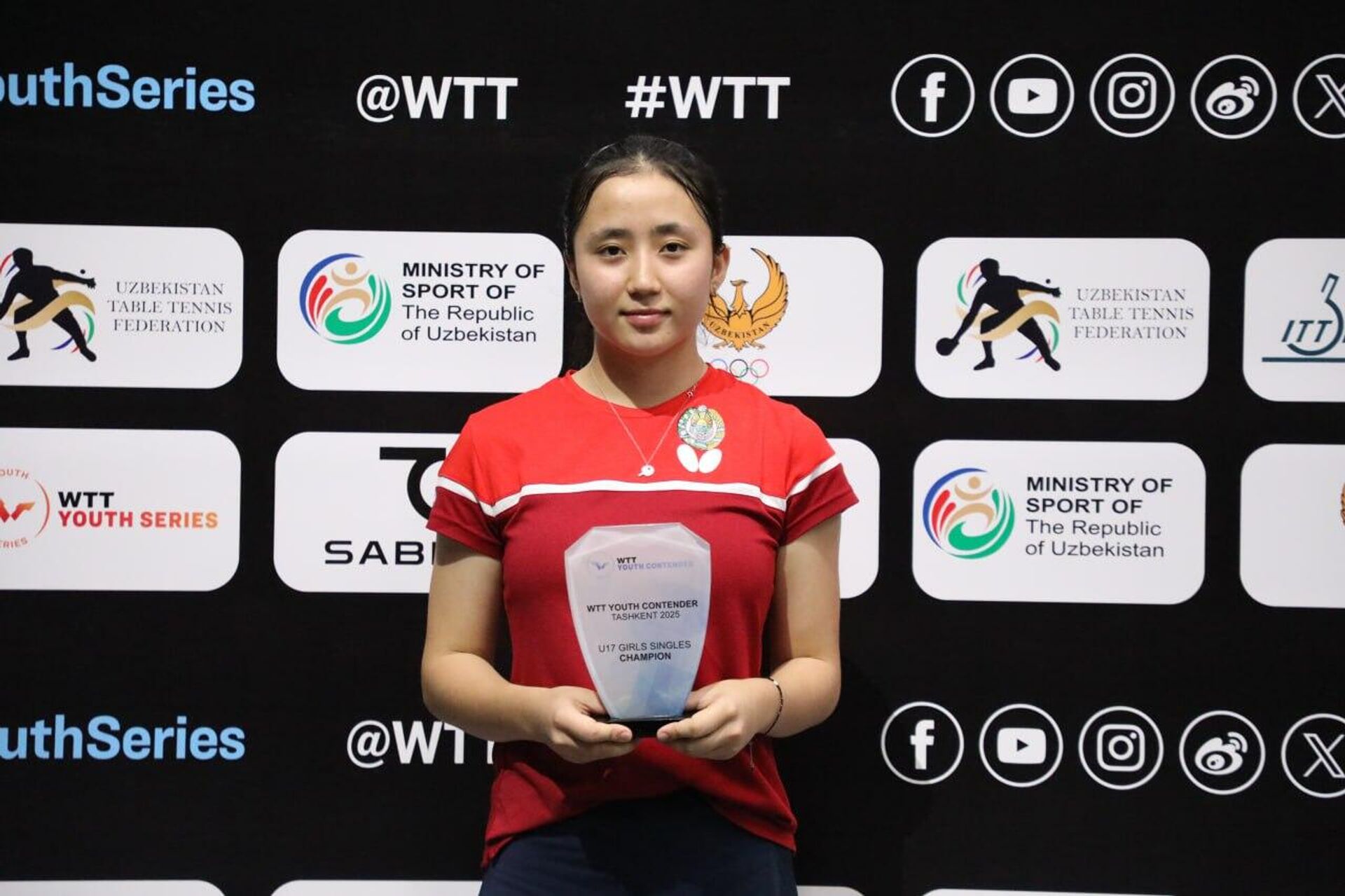 Наша команда завоевала первую золотую медаль на турнире WTT Youth Contender Наша команда завоевала первую золотую медаль на турнире WTT Youth Contender - Sputnik Узбекистан, 1920, 30.05.2025