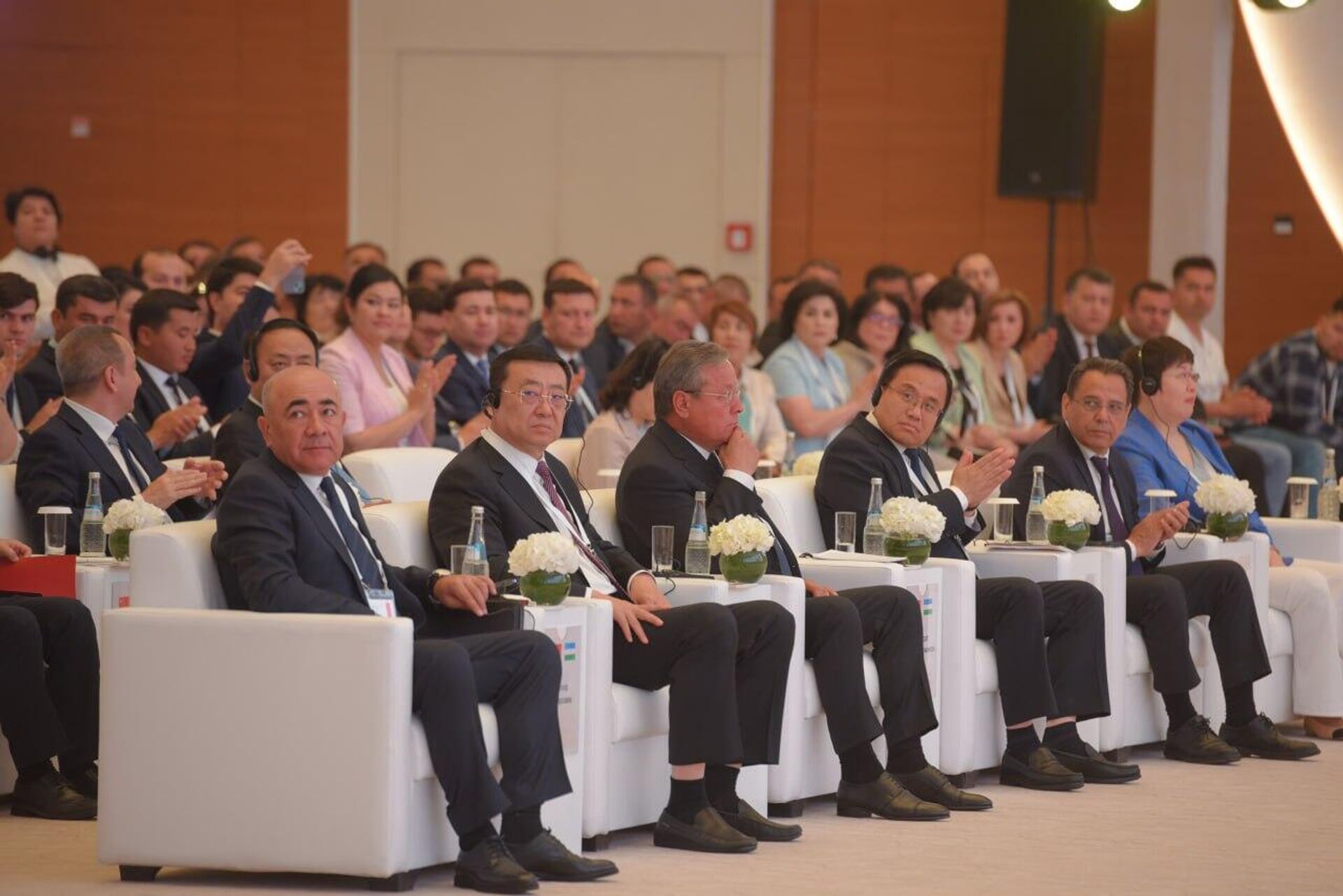 В Самарканде проходит второй узбекско-китайский форум В Самарканде проходит второй узбекско-китайский форум - Sputnik Ўзбекистон, 1920, 02.06.2025