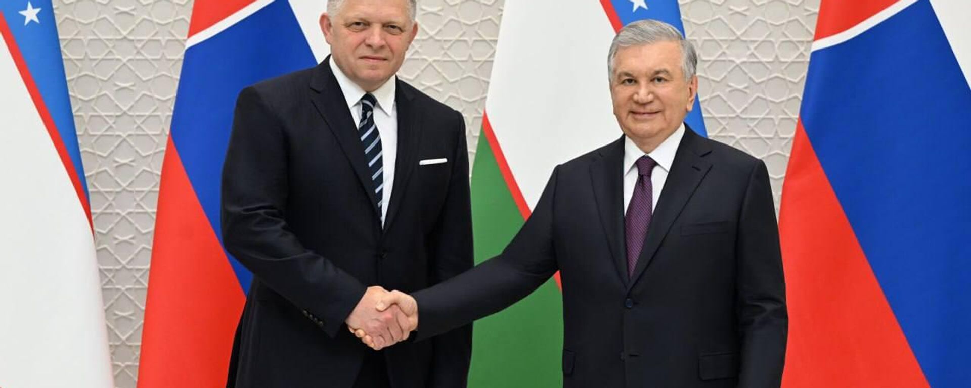 Состоялись переговоры президента Республики Узбекистан Шавката Мирзиёева и премьер-министра Словацкой Республики Роберта Фицо.
 - Sputnik Ўзбекистон, 1920, 09.06.2025