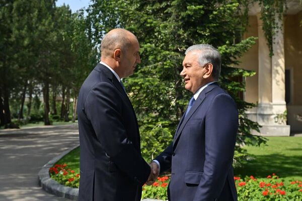 Состоялась торжественная церемония встречи президента Болгарии Состоялась торжественная церемония встречи президента Болгарии - Sputnik Ўзбекистон