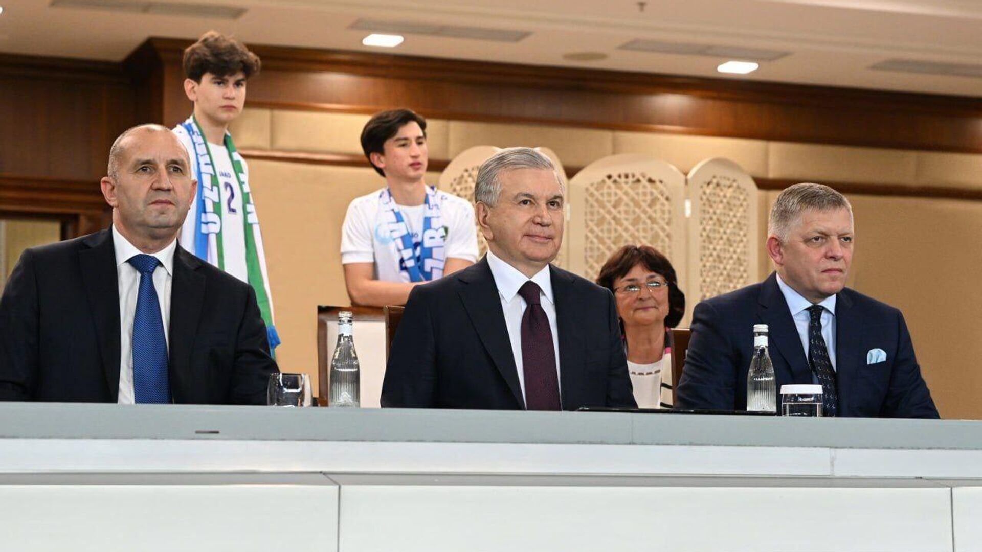 Пресс-служба президента поделилась яркими кадрами с матча Узбекистан - Катар Пресс-служба президента поделилась яркими кадрами с матча Узбекистан - Катар - Sputnik Узбекистан, 1920, 11.06.2025