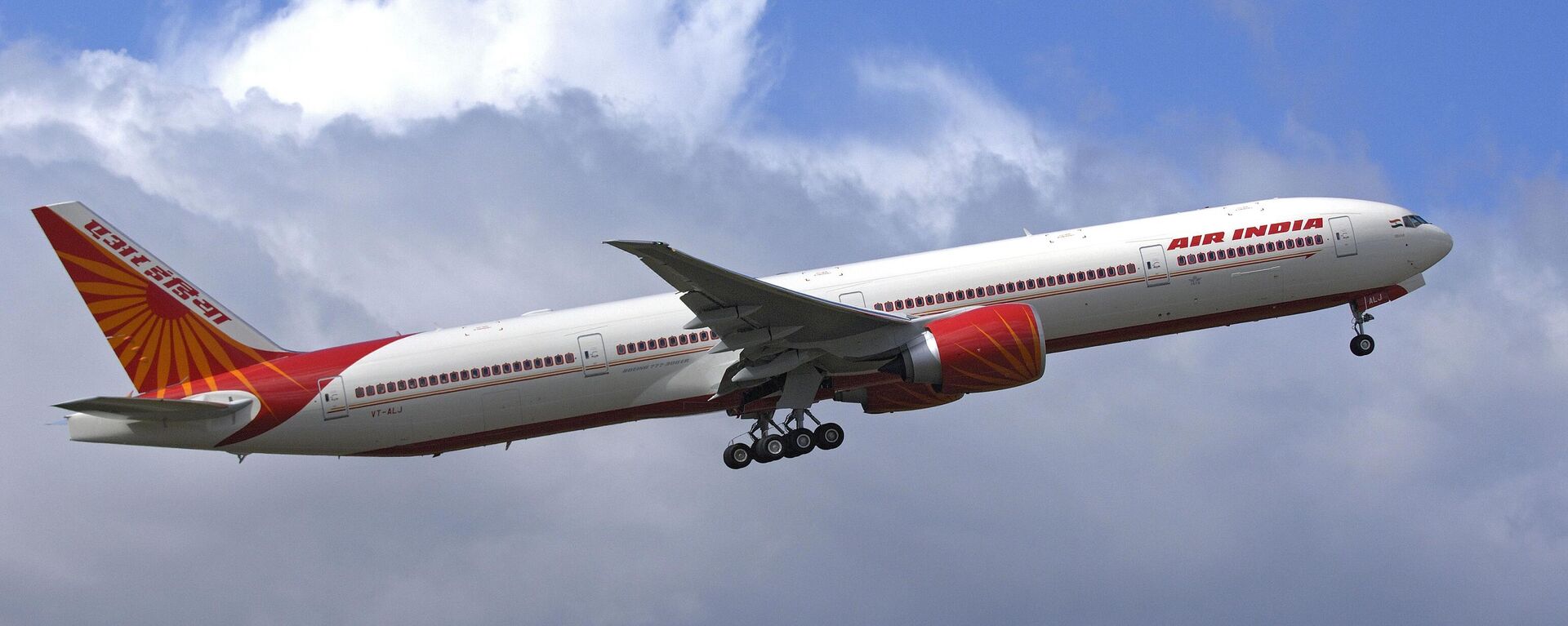 Air-India-B777-300ER - Sputnik Ўзбекистон, 1920, 12.06.2025