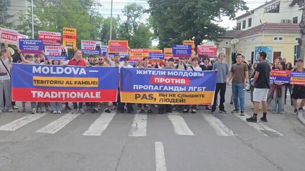 Марш противников ЛГБТ в Кишиневе - Sputnik Ўзбекистон