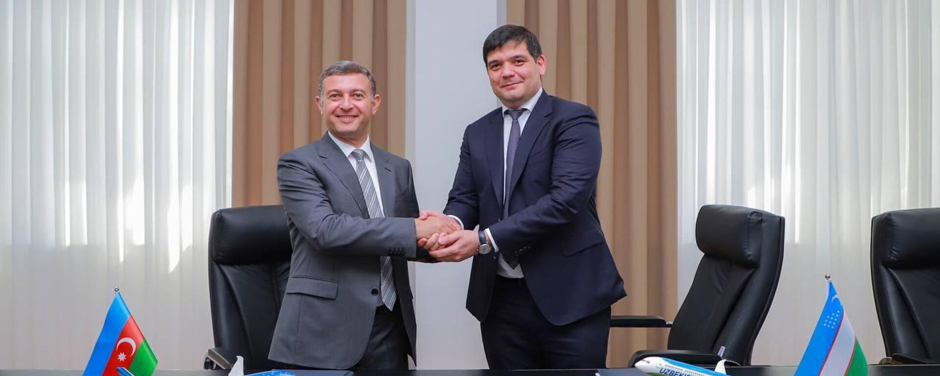 Uzbekistan Airways i Azerbaijan Airlines rasshirayut gorizonti - Sputnik O‘zbekiston, 1920, 17.06.2025