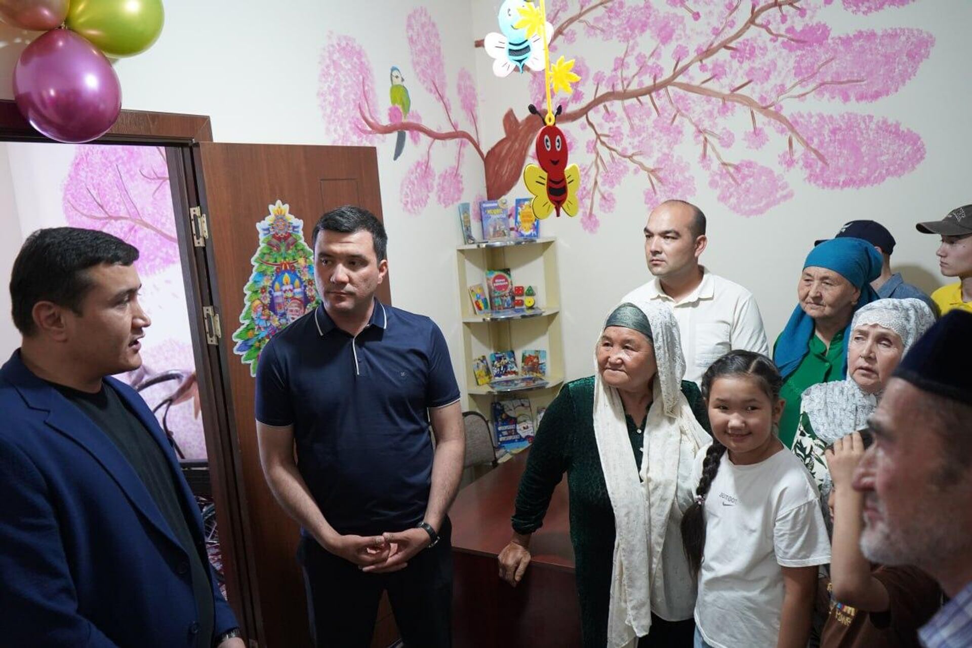 В Самаркандской области заработали службы дневного ухода за детьми с инвалидностью В Самаркандской области заработали службы дневного ухода за детьми с инвалидностью - Sputnik Узбекистан, 1920, 17.06.2025