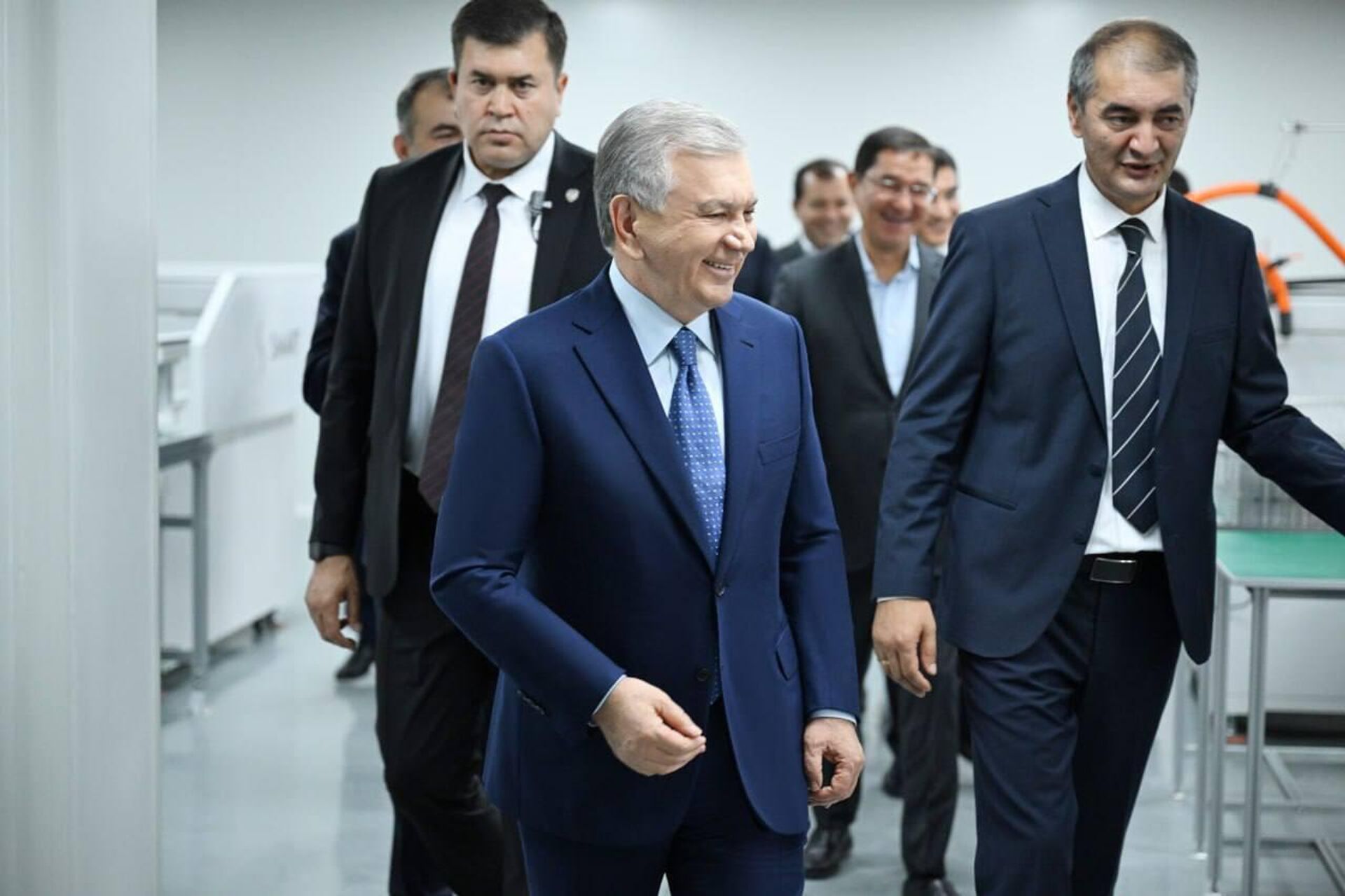 Президент Шавкат Мирзиёев прибыл в Кашкадарьинскую область. Президент Шавкат Мирзиёев прибыл в Кашкадарьинскую область. - Sputnik Ўзбекистон, 1920, 19.06.2025