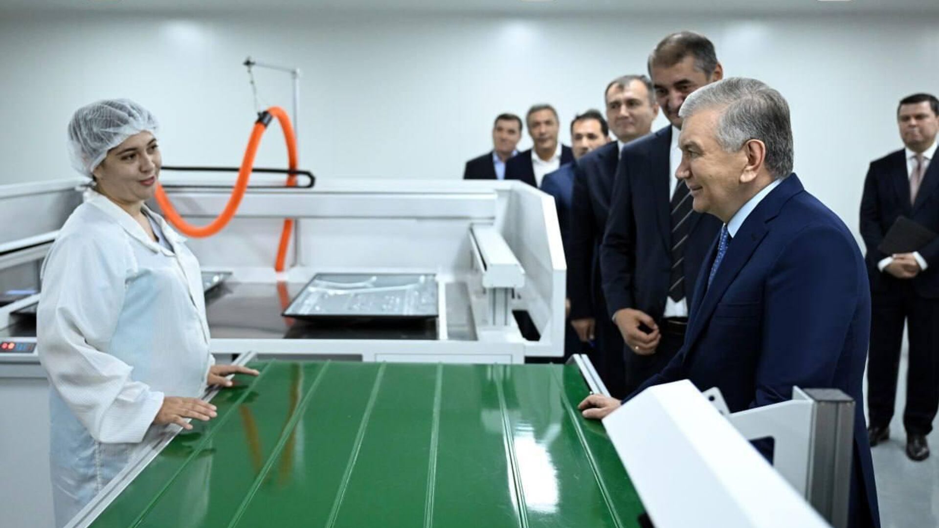 Президент Шавкат Мирзиёев прибыл в Кашкадарьинскую область. Президент Шавкат Мирзиёев прибыл в Кашкадарьинскую область. - Sputnik Ўзбекистон, 1920, 19.06.2025