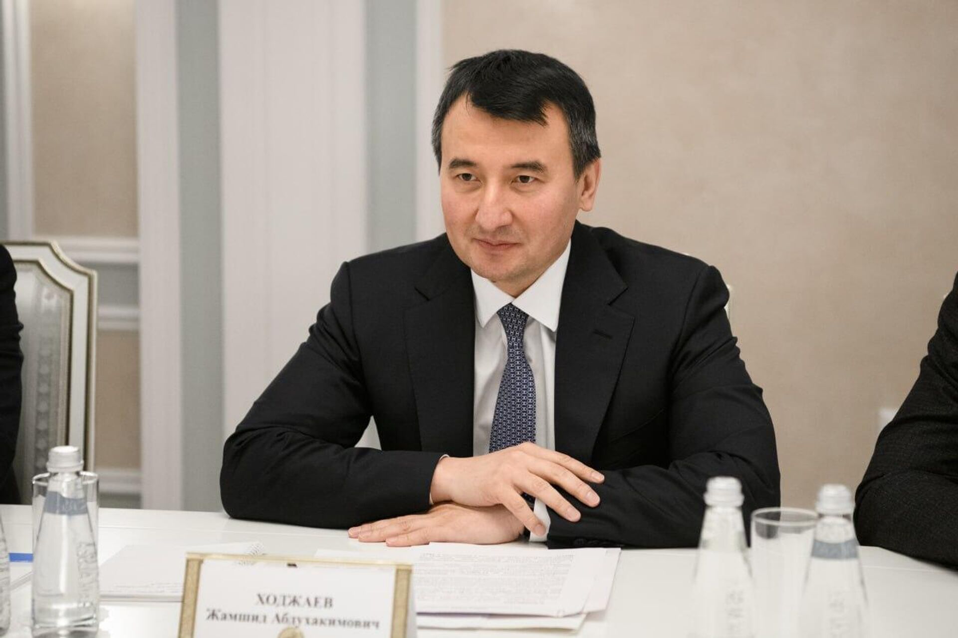 Состоялась рабочая встреча Алексея Миллера и Жамшида Ходжаева. Состоялась рабочая встреча Алексея Миллера и Жамшида Ходжаева. - Sputnik Узбекистан, 1920, 21.06.2025