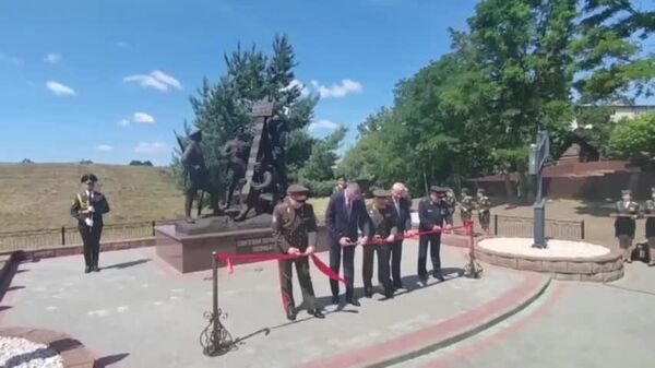 В Брестской крепости открыли подаренный Россией памятник советским пограничникам, сообщает @SPUTNIKBY - Sputnik Узбекистан