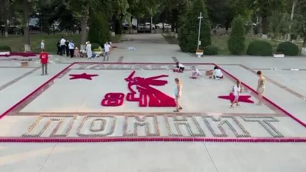 В мемориальном комплексе Братские могилы в Ташкенте прошла ежегодная акция Свеча памяти - Sputnik Узбекистан
