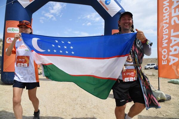 На высохшем дне Аральского моря прошел Aral Sea Eco Marathon На высохшем дне Аральского моря прошел Aral Sea Eco Marathon - Sputnik Узбекистан