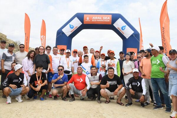На высохшем дне Аральского моря прошел Aral Sea Eco Marathon На высохшем дне Аральского моря прошел Aral Sea Eco Marathon - Sputnik Узбекистан