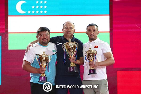 Во Вьетнаме продолжаются поединки чемпионата Азии по спортивной борьбе среди возрастной категории U17. Во Вьетнаме продолжаются поединки чемпионата Азии по спортивной борьбе среди возрастной категории U17. - Sputnik Узбекистан