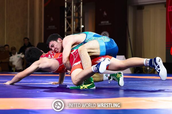 Во Вьетнаме продолжаются поединки чемпионата Азии по спортивной борьбе среди возрастной категории U17. Во Вьетнаме продолжаются поединки чемпионата Азии по спортивной борьбе среди возрастной категории U17. - Sputnik Узбекистан
