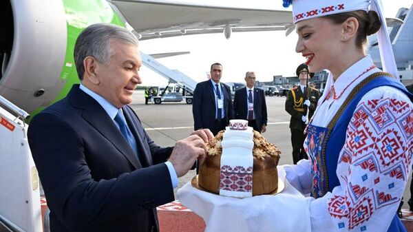 Президент Республики Узбекистан Шавкат Мирзиёев прибыл с рабочим визитом в Республику Беларусь. - Sputnik Ўзбекистон