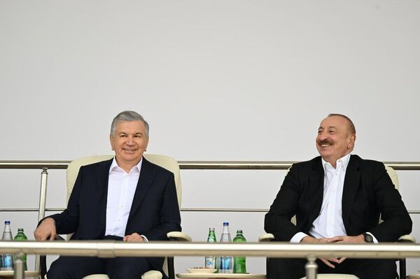 Президент Узбекистана принял участие в культурных мероприятиях саммита ОЭС Президент Узбекистана принял участие в культурных мероприятиях саммита ОЭС - Sputnik Ўзбекистон